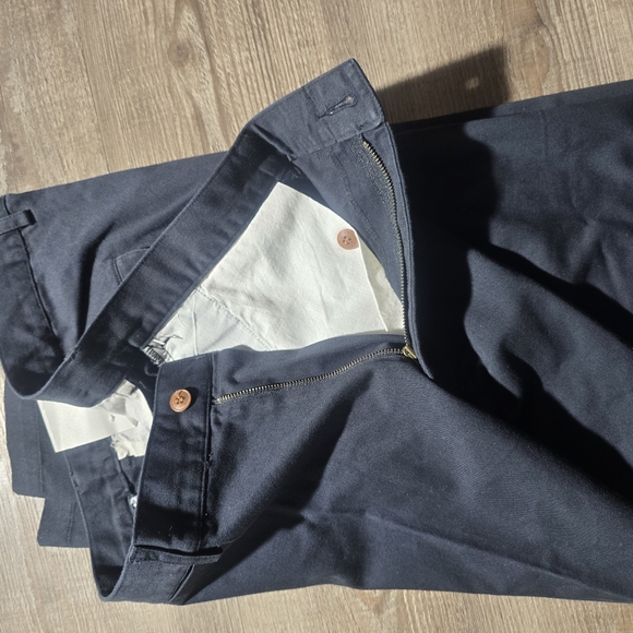 IZOD men' casual pants, flat front navy blue size 38/34 - Picture 7 of 7